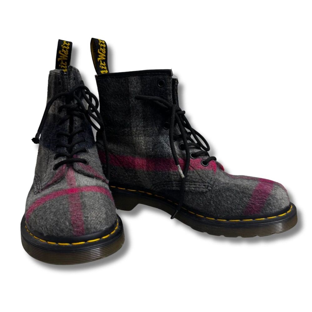 Dr. Martens Castel Wool Plaid 8 Eye Boots Womens 8 Gray Pink